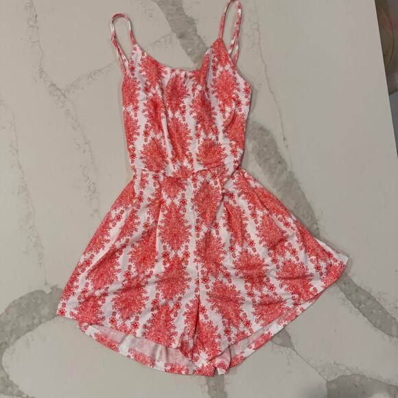 Boho Inspired Tie Back Sleeveless Pink Short Romper Women's XS Summer Vacation - Picture 1 of 8